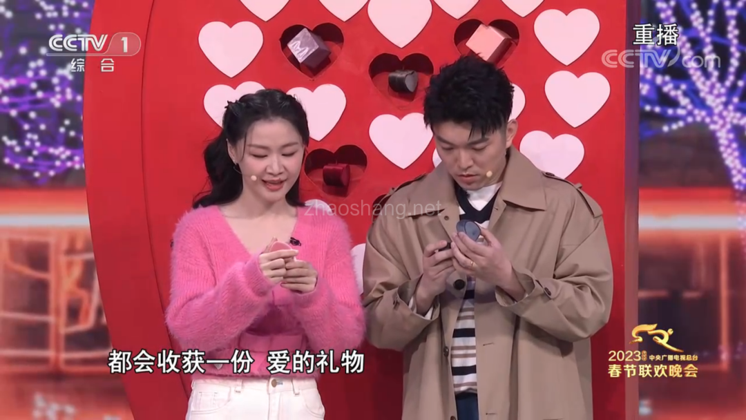 盯着沈腾的《坑》，看不懂2023春晚 