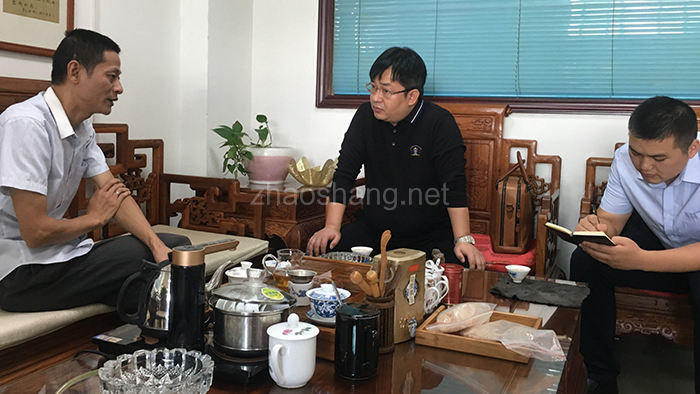 谷川联行陪同湖南省辖县级市领导考察医疗器械企业 