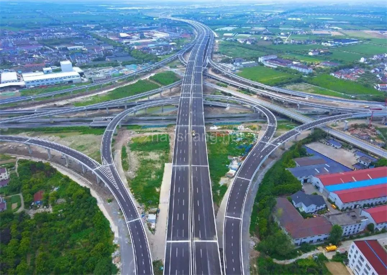 S3沪奉高速直通心城谷川智能制造产业社区 