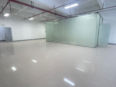 贵港厂房出租(出租)江南区电商产业园228平出租，园区成熟，配套双地铁