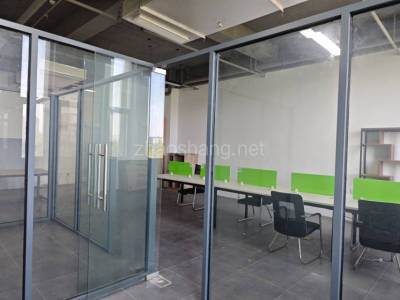 苏州吴江区132.5平米写字楼出租