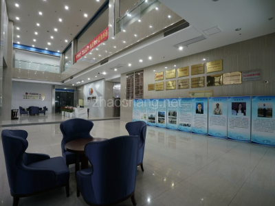 南京仙林东甲级精装写字楼低价出租、招租！