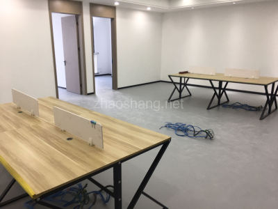 南京六合区地铁站旁精装修甲级写字楼